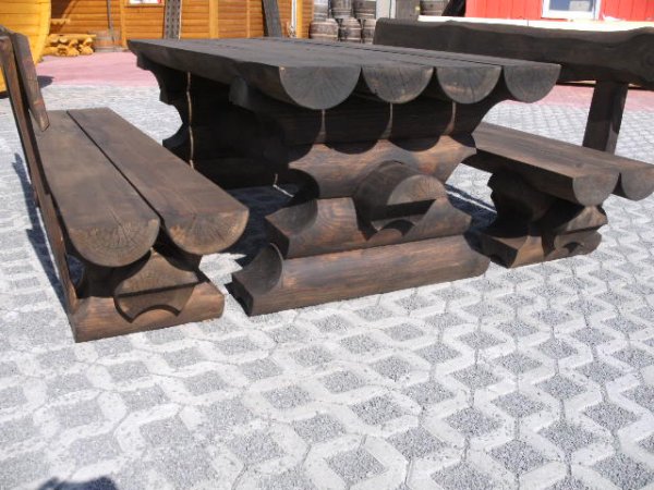 1m Tisch 1M-RBT aus massiven Rundbohlen mit 20cm Durchmesser mit 1m Lnge und 80cm Breite